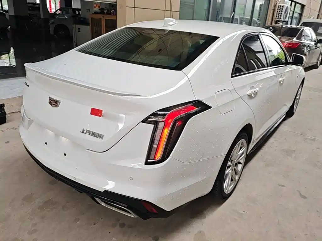 Фото 7 - Cadillac CT4