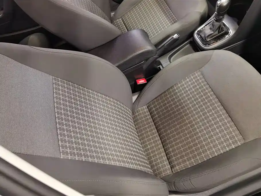 Volkswagen Polo 2016 1.6L Automatic Comfort фото 8