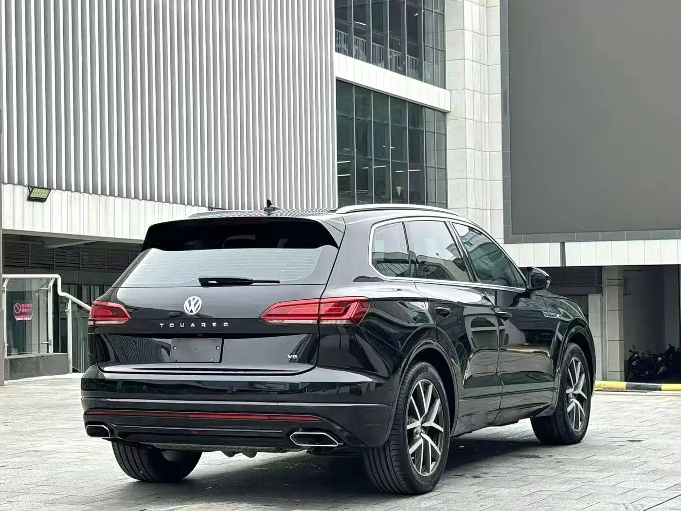 Volkswagen Touareg 2019 3.0TSI Sharp Edge Edition China V фото 3