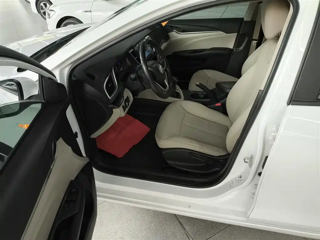 Buick Excelle 2019 15T Manual Elite Type China VI фото 16