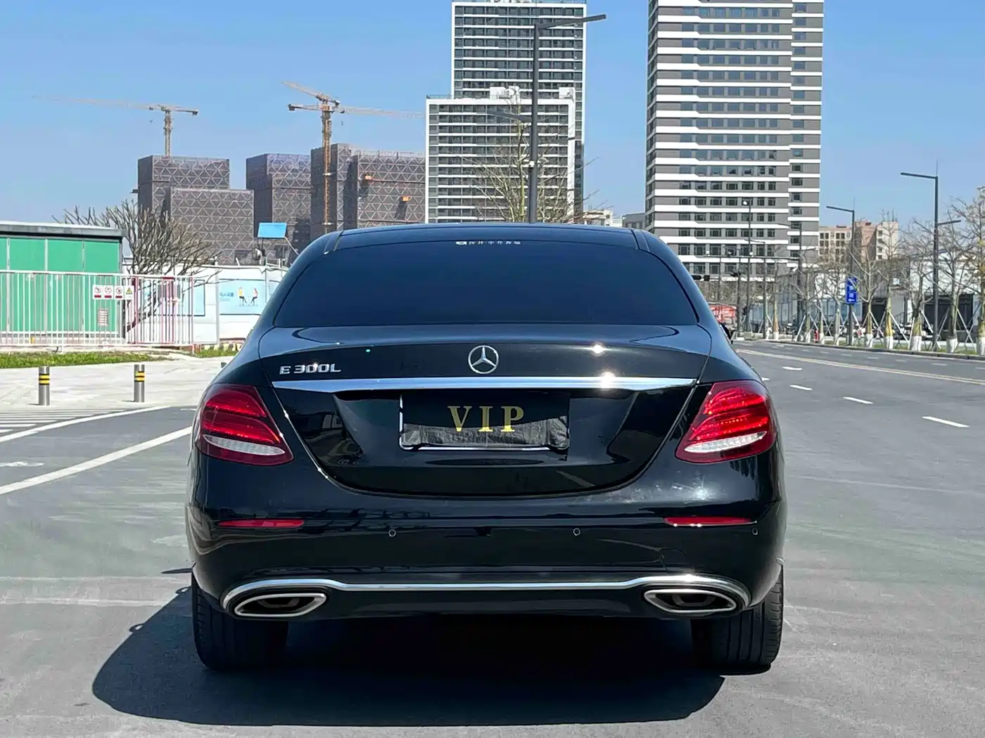 Mercedes-Benz E-Class 2019 E 300 L Fashion фото 18