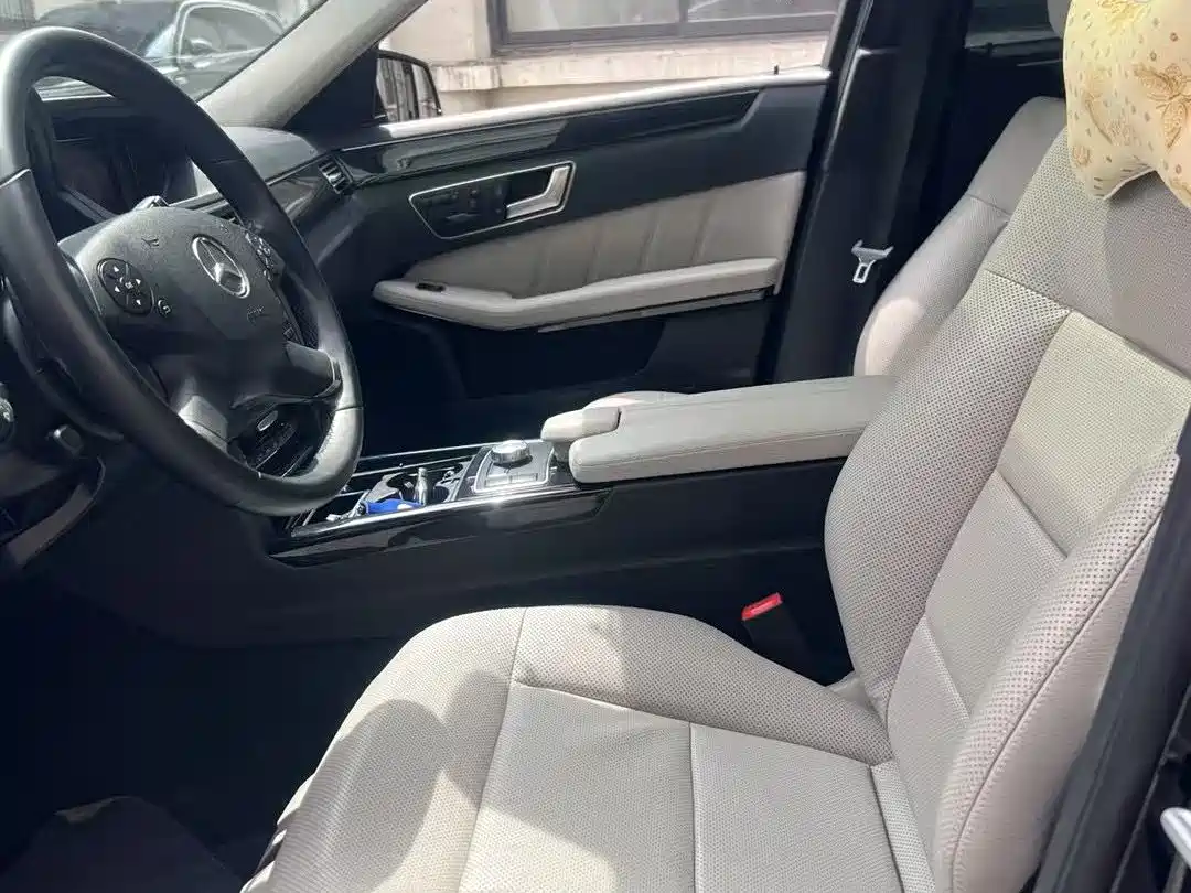 Mercedes-Benz E-Class 2012 E 300 L Fashion фото 3