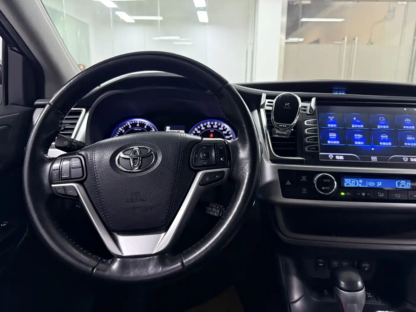 Toyota Highlander 2018 2.0T 4WD Luxury 7-seater China VI фото 17