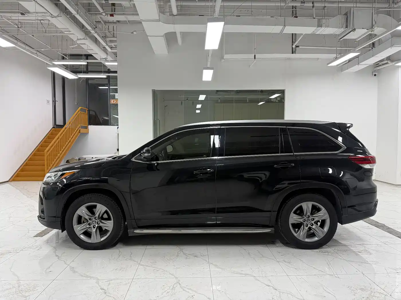 Toyota Highlander 2018 2.0T 4WD Luxury 7-seater China VI фото 3