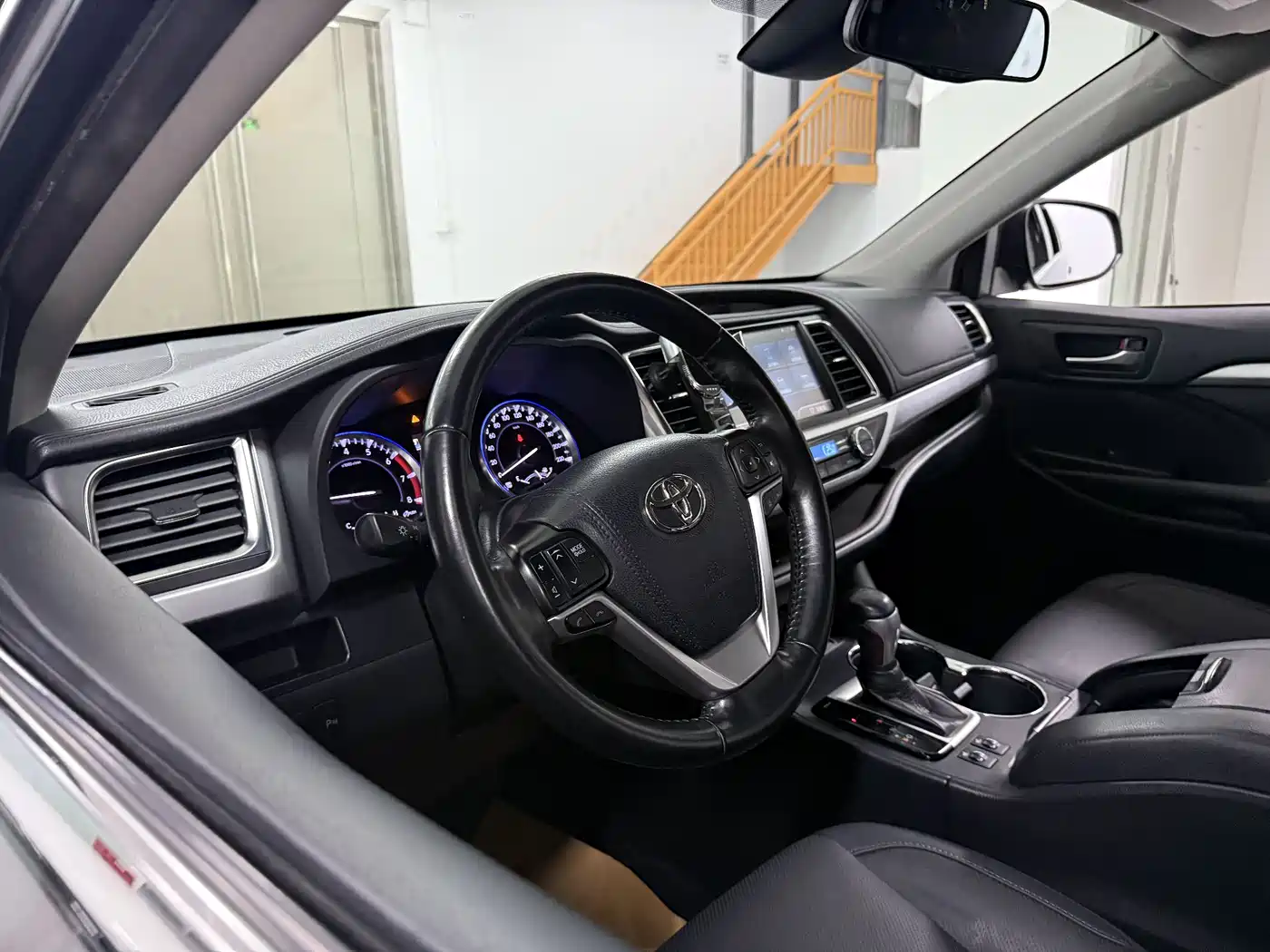 Toyota Highlander 2018 2.0T 4WD Luxury 7-seater China VI фото 10