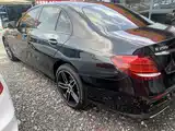 صورة 4 - Mercedes-Benz E-Class