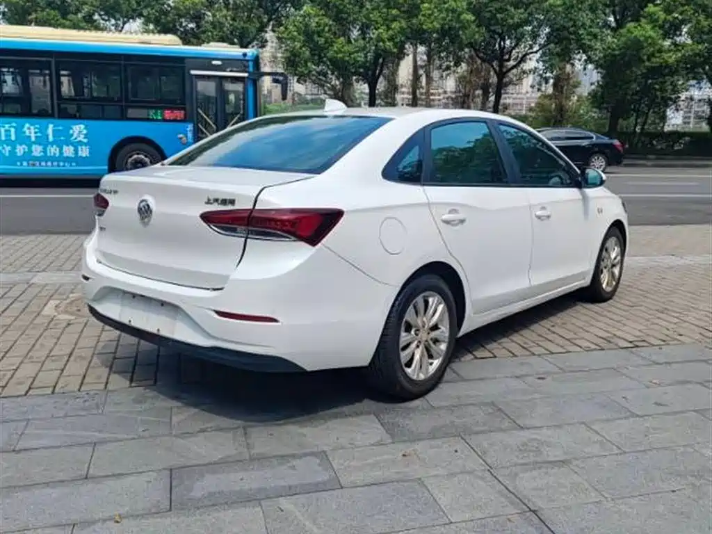 Buick Excelle 2019 15T DCT Connected Elite Type China VI фото 7