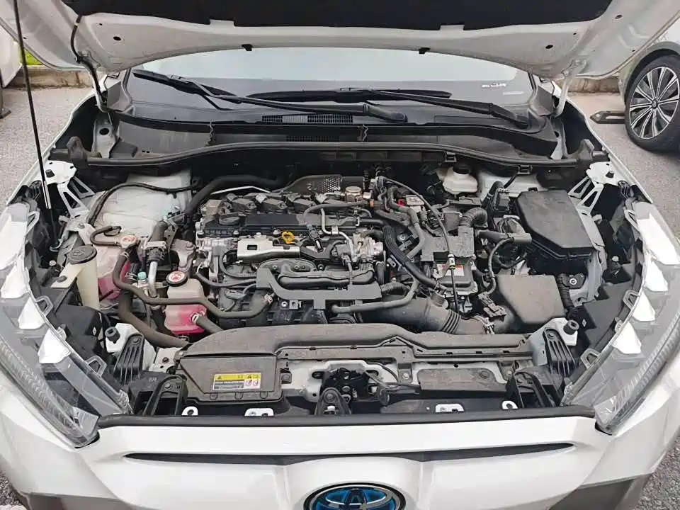 Toyota Frontlander 2023 2.0L Smart Hybrid Dual Engine Prestige Edition фото 13
