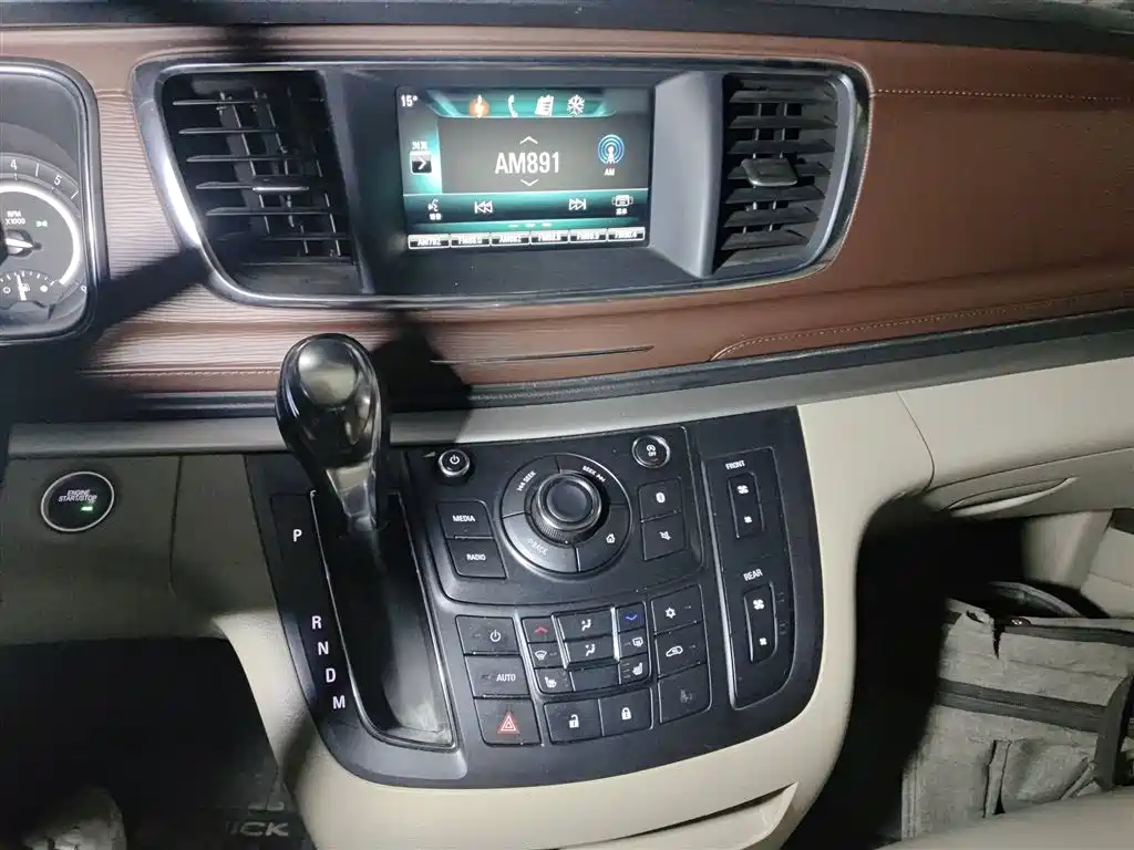 Buick GL8 2018 28T Premium Model China VI фото 6
