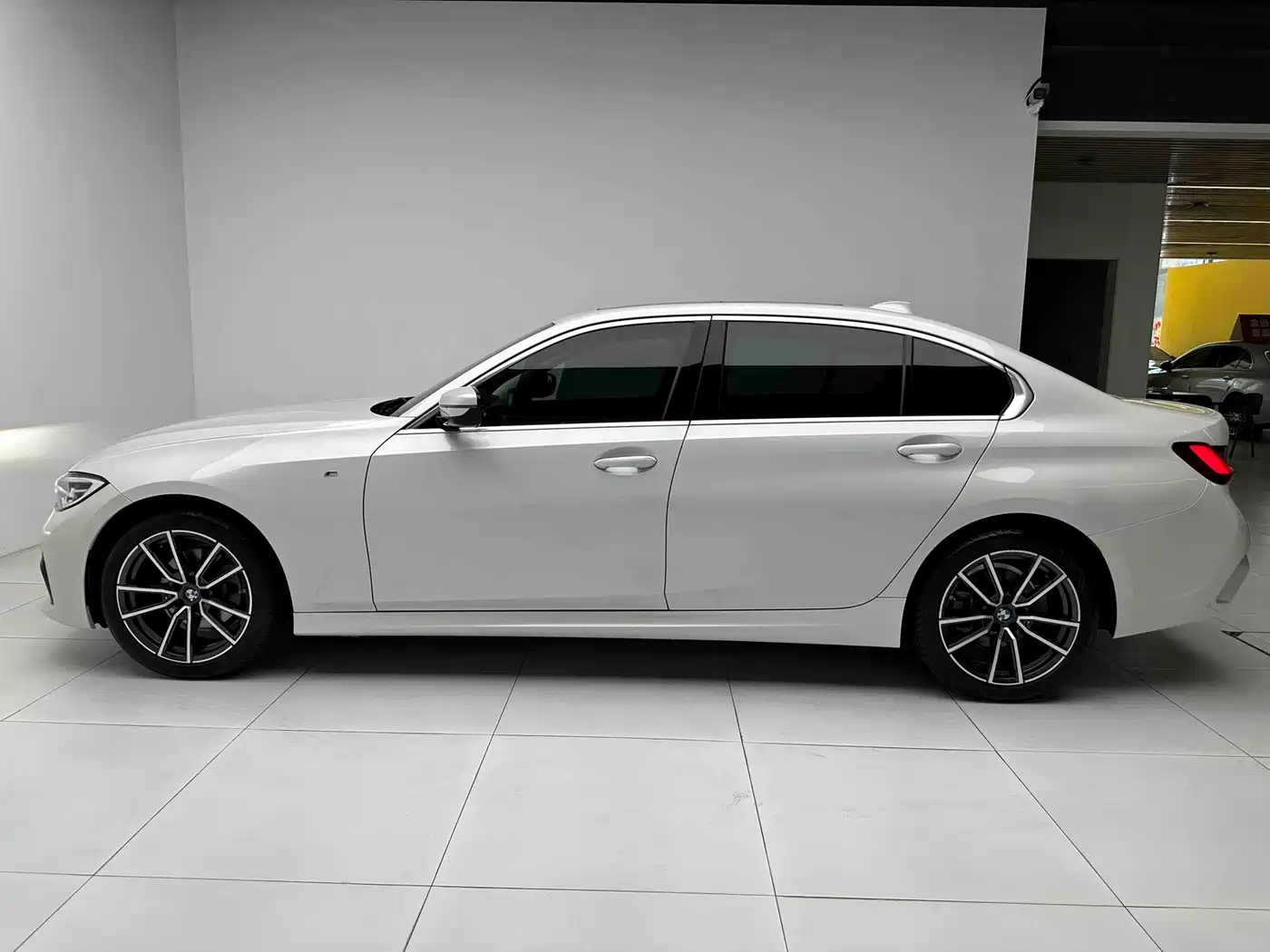 BMW 3-SERIES