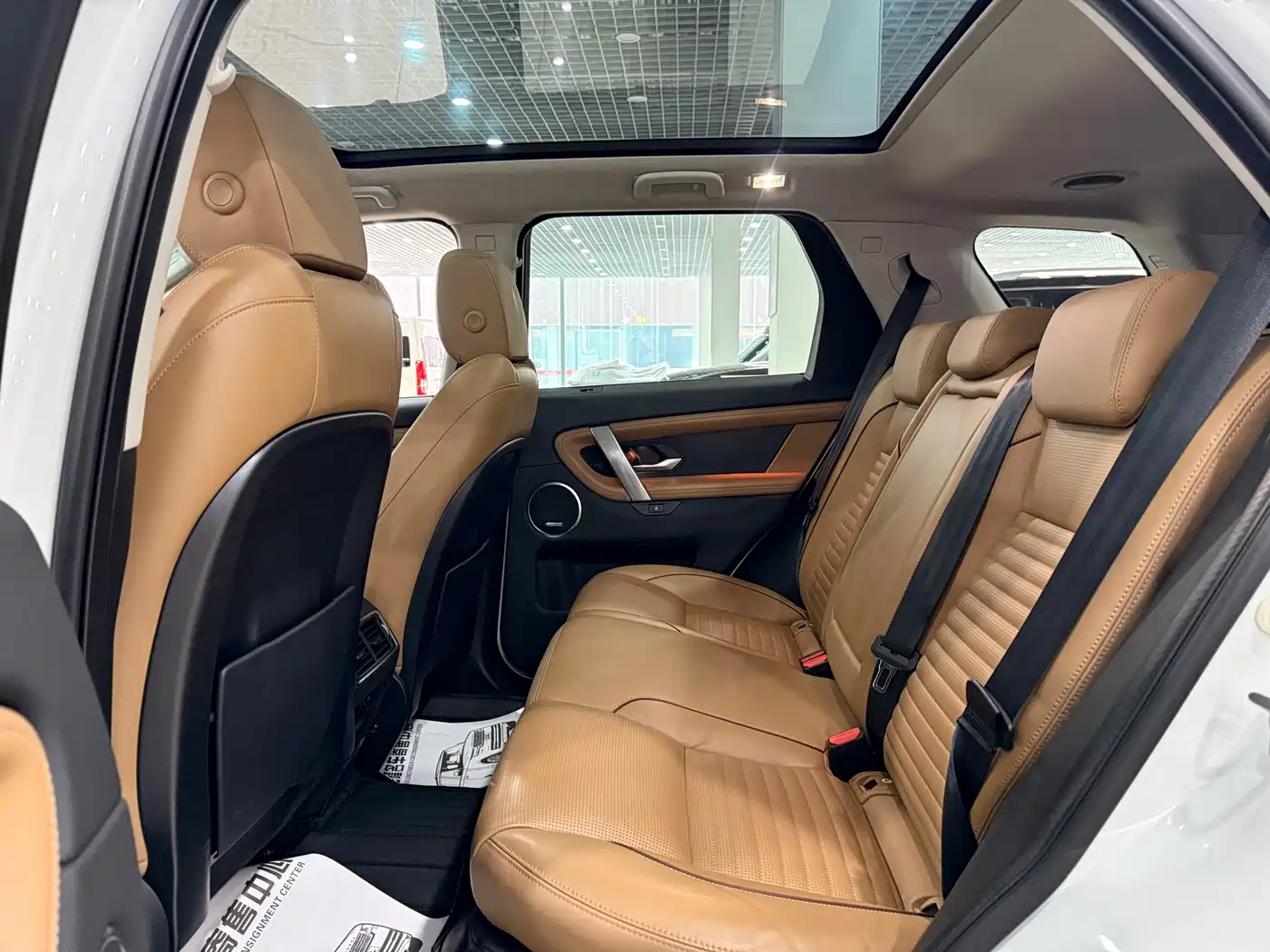 Land Rover Discovery Sport 2024 Luxury Custom Edition фото 9