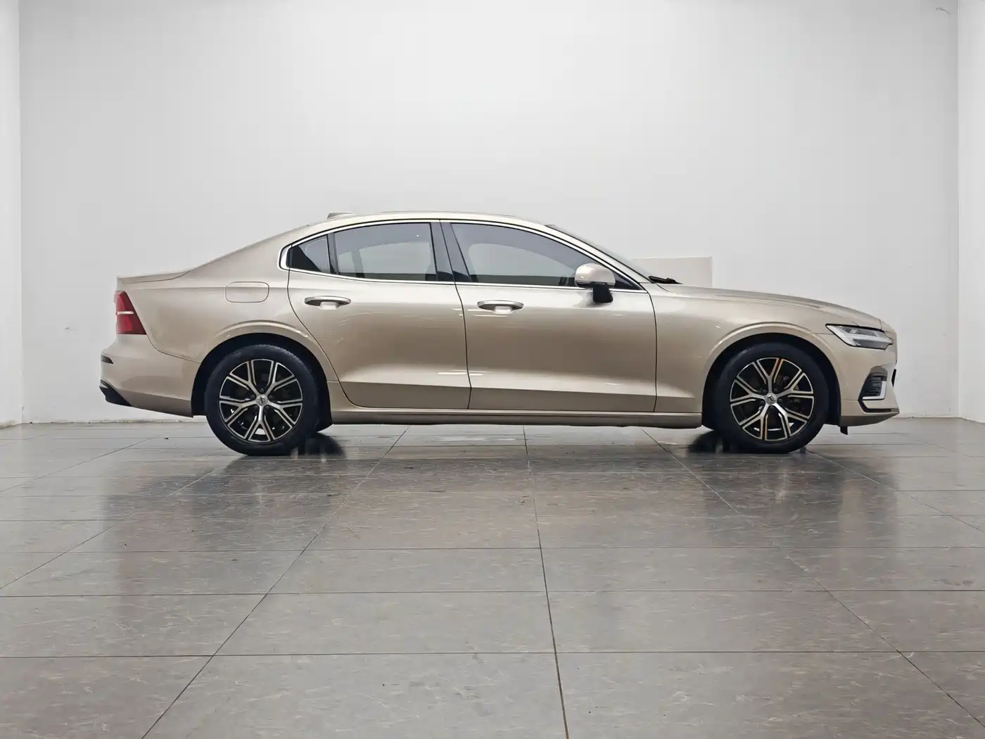 Volvo S60 2023 2023 B4 Smart Comfort Luxury Edition