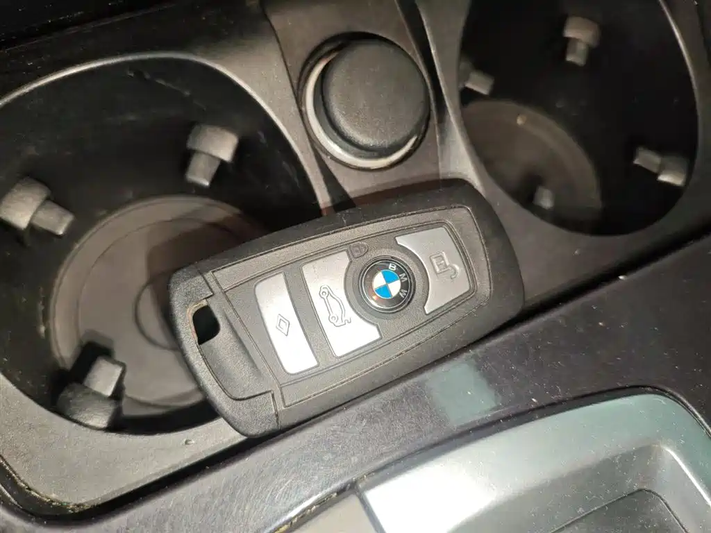 BMW 5 Series 2014 520Li Elegance фото 18