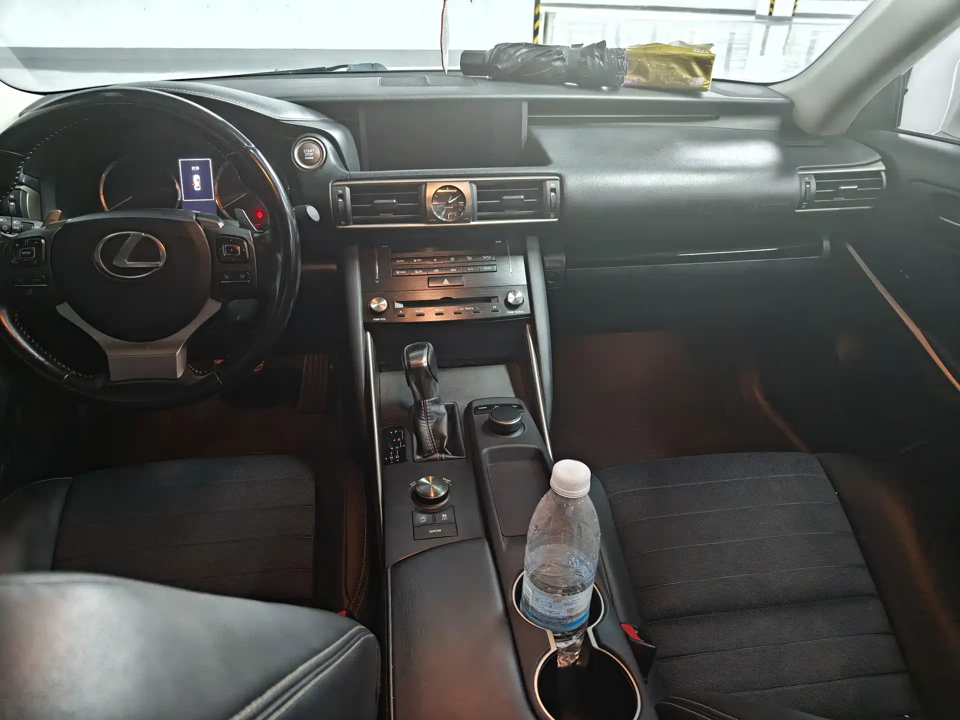 صورة 7 - Lexus IS