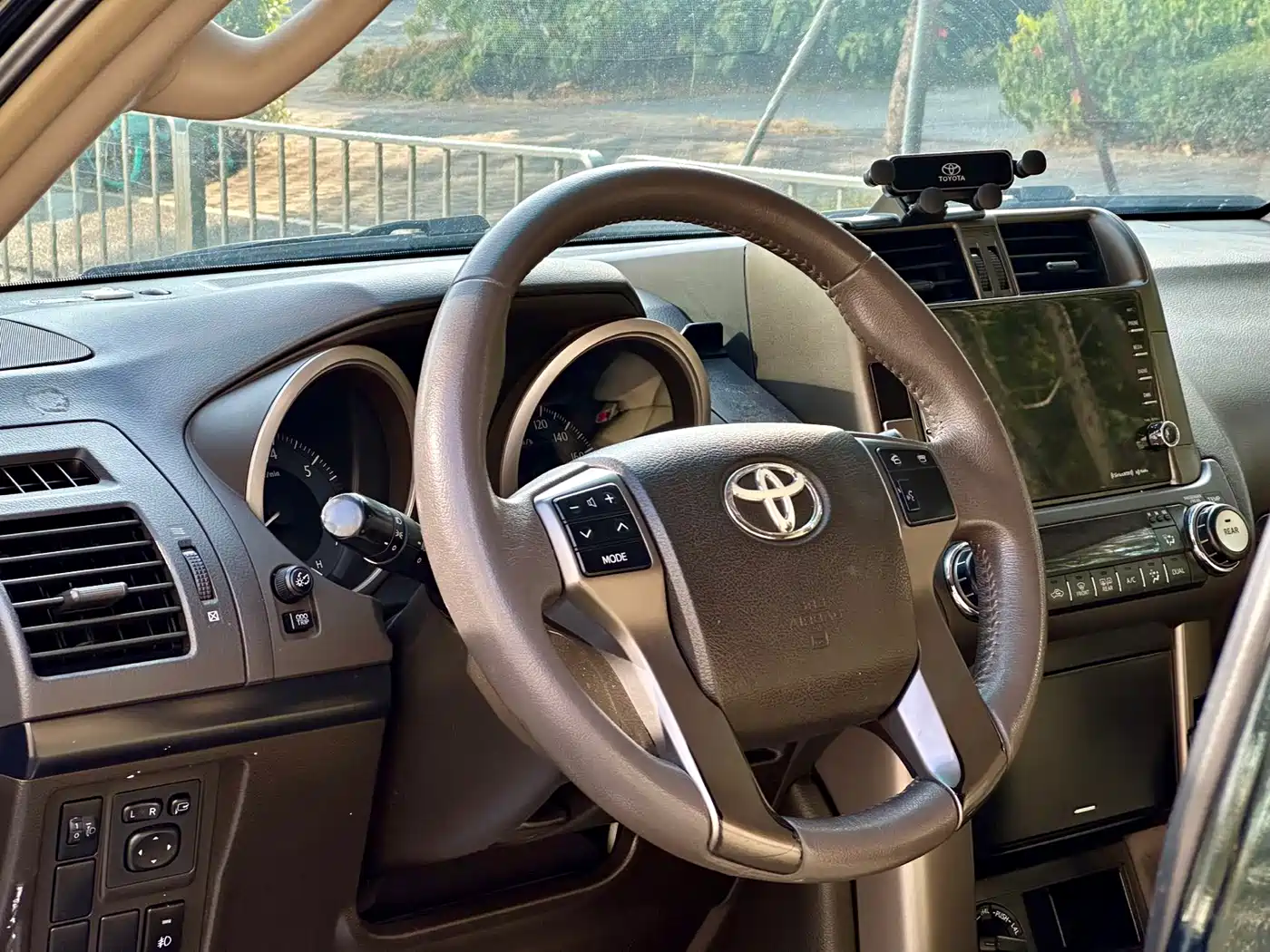 Toyota Prado (Import) 2010 2.7L Auto Luxury фото 4