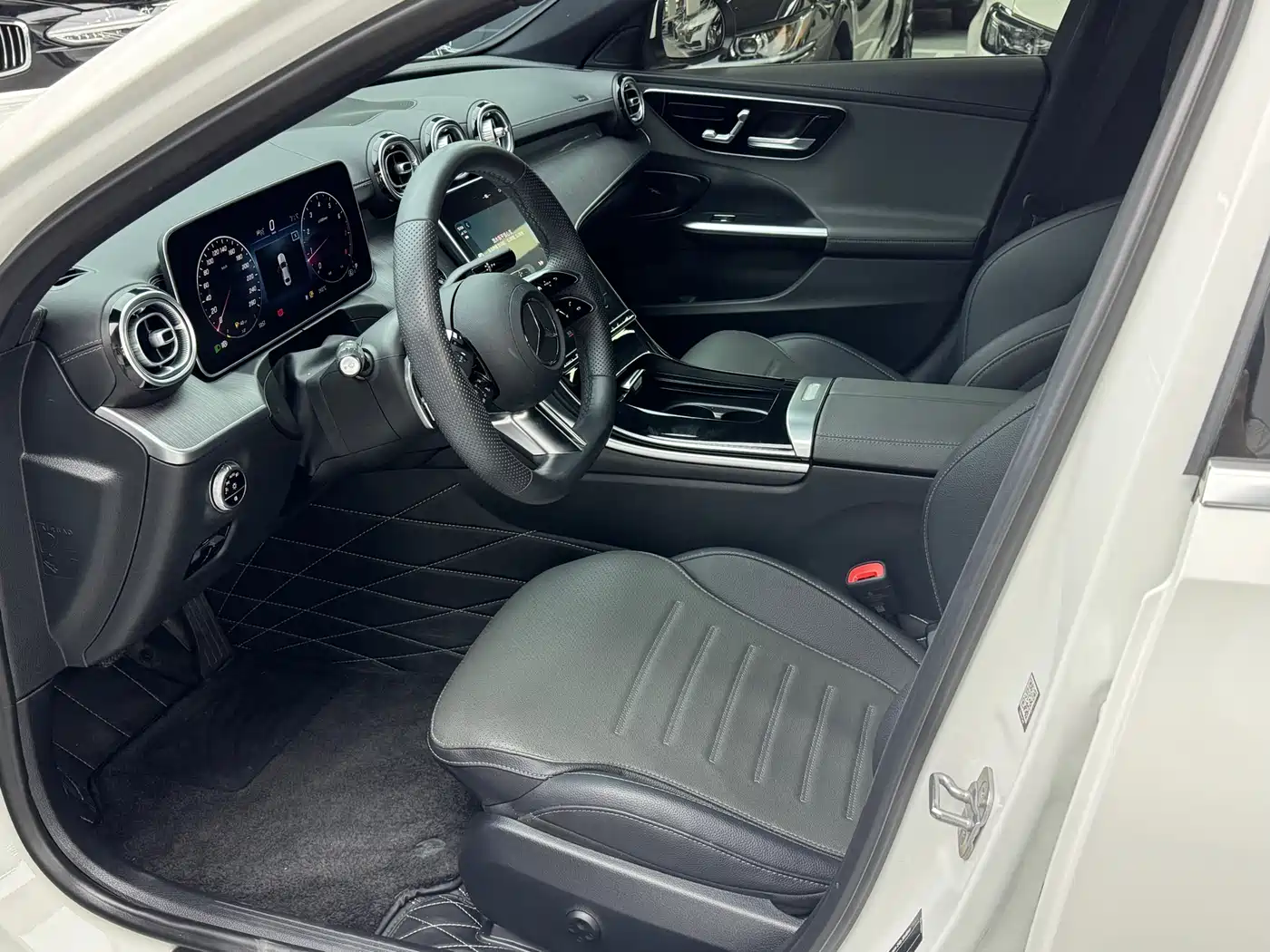 Mercedes-Benz C-Class 2023 C 260 L Sport фото 4