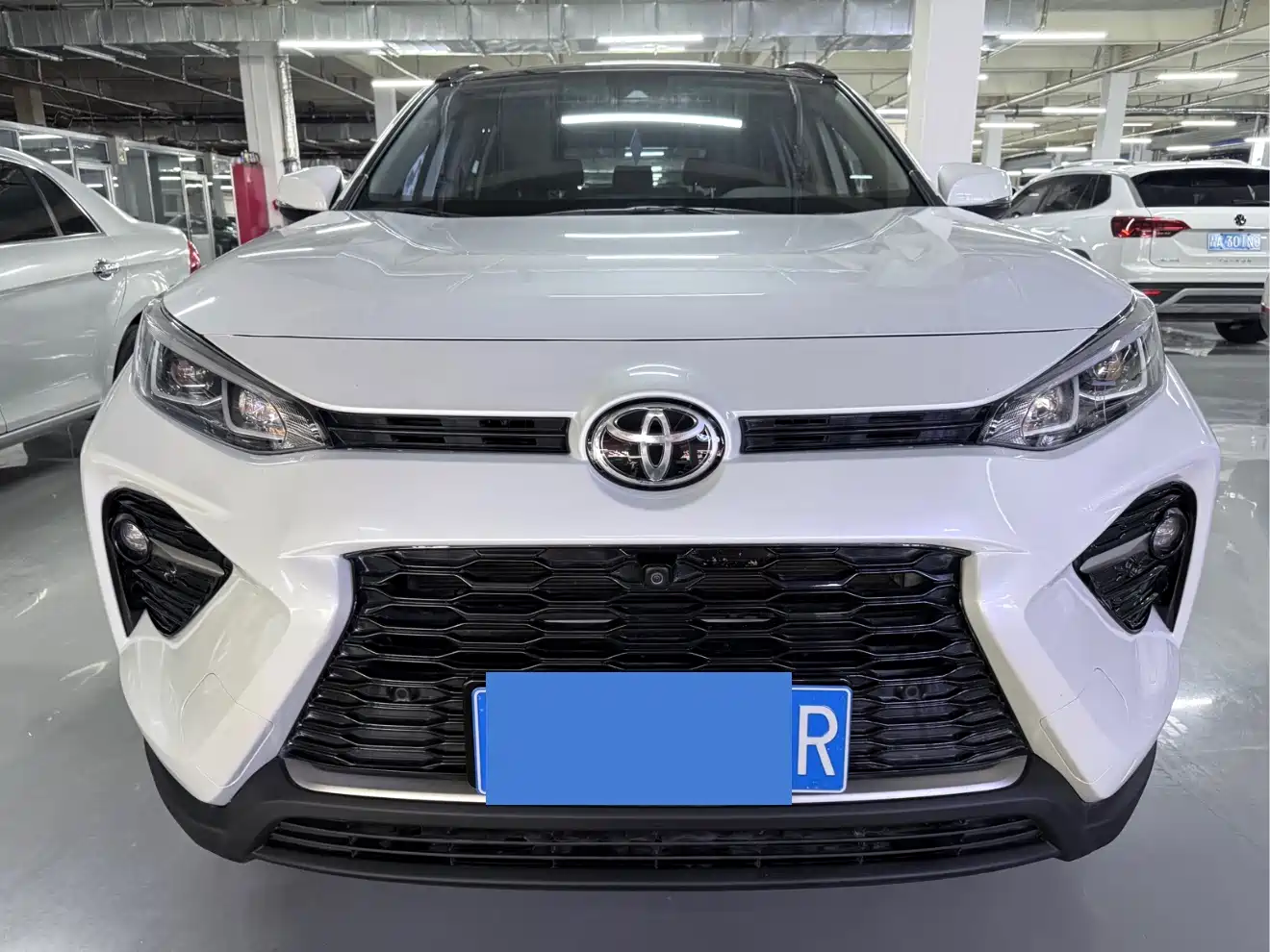 Toyota Wildlander 2023 2.0L CVT FWD Luxury PLUS фото 2