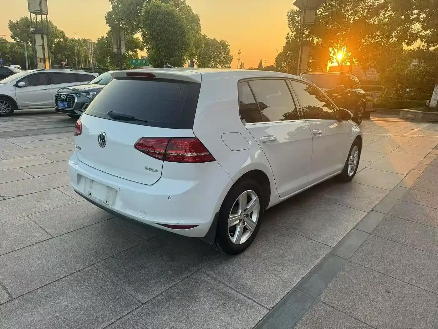 Volkswagen Golf 2016 1.6L Automatic Comfort фото 5