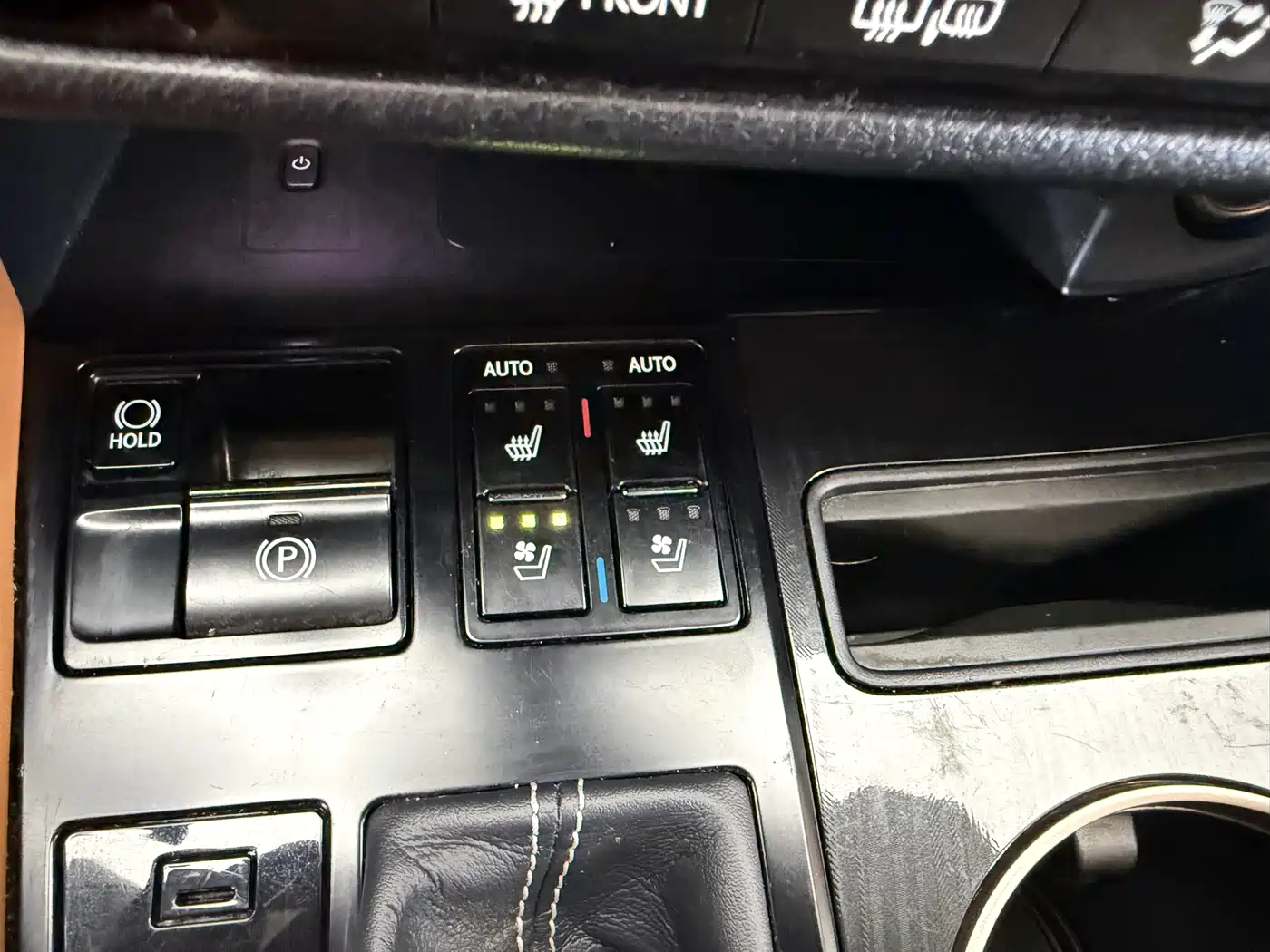 Lexus RX 2020 300 4WD Elegance Edition China VI фото 19