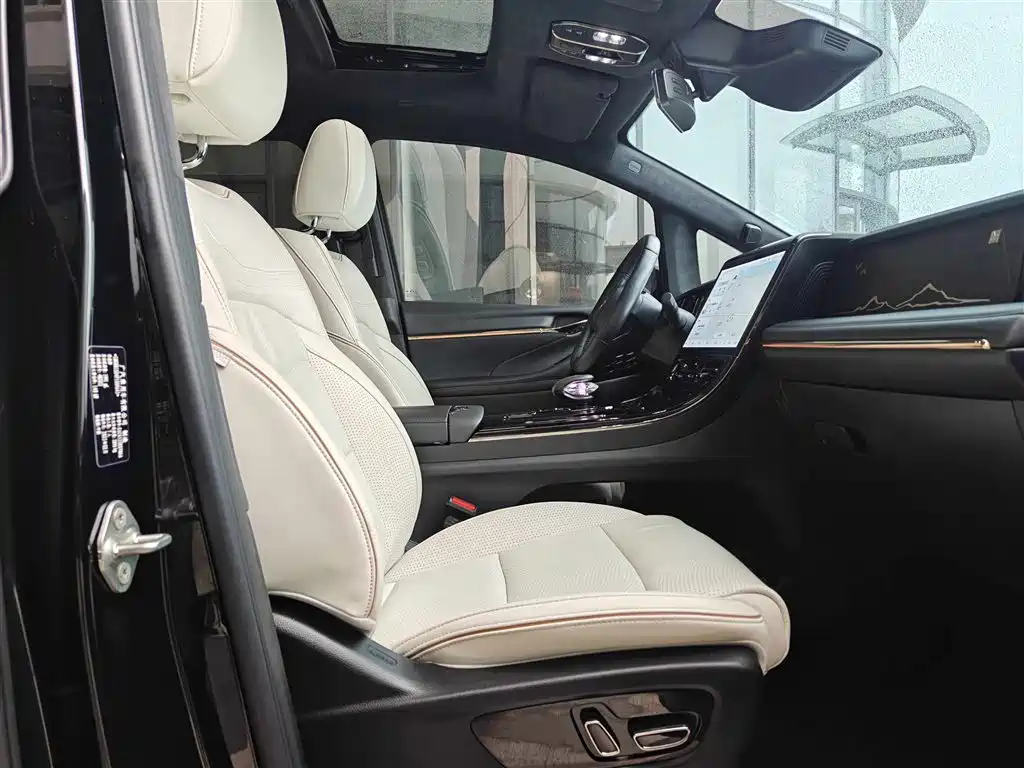 GAC Trumpchi Trumpchi M8 2023 Model Master Series Hybrid Royal Edition фото 12