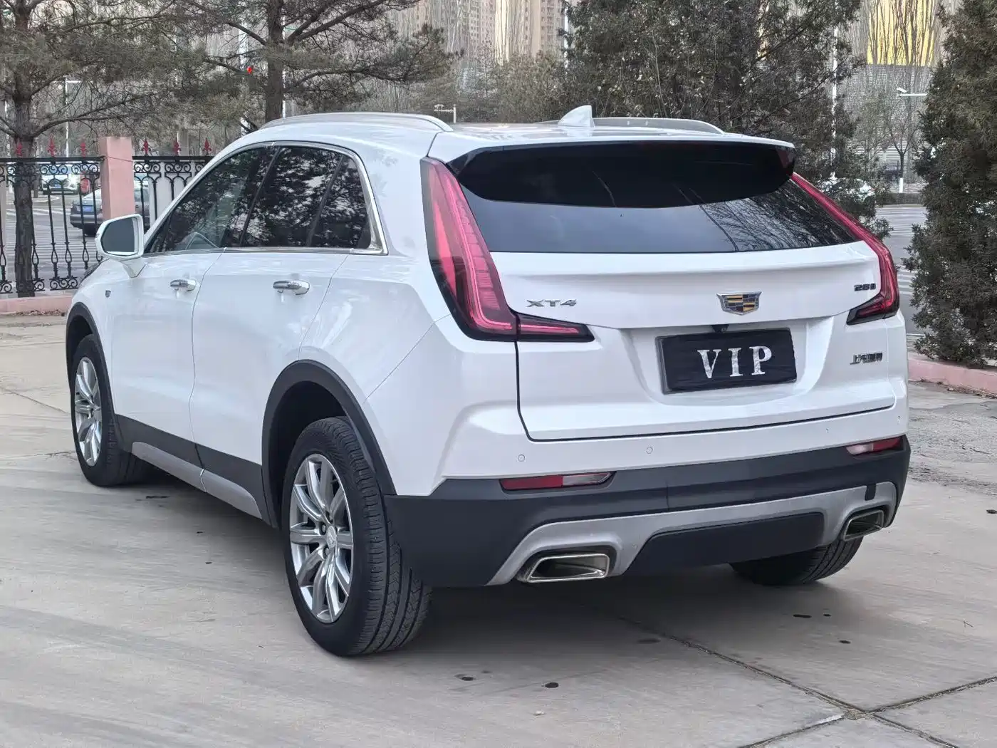 Cadillac XT4 2019 2018 28T FWD Leading Edition