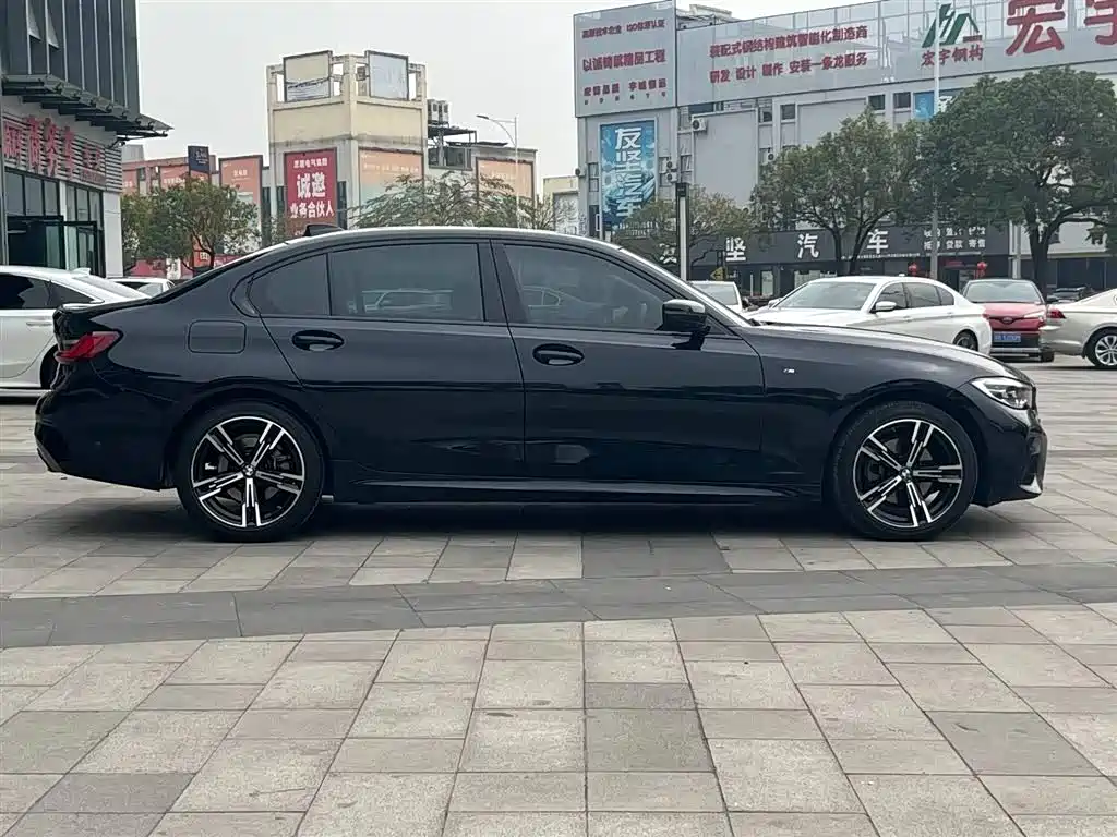 BMW 3 Series 2022 Facelift 325Li M Sport Shadow Edition фото 4