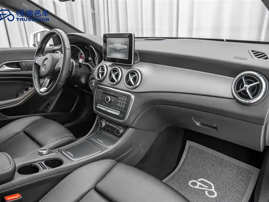 Mercedes-Benz CLA (Import) 2016 CLA 200 Sport фото 17
