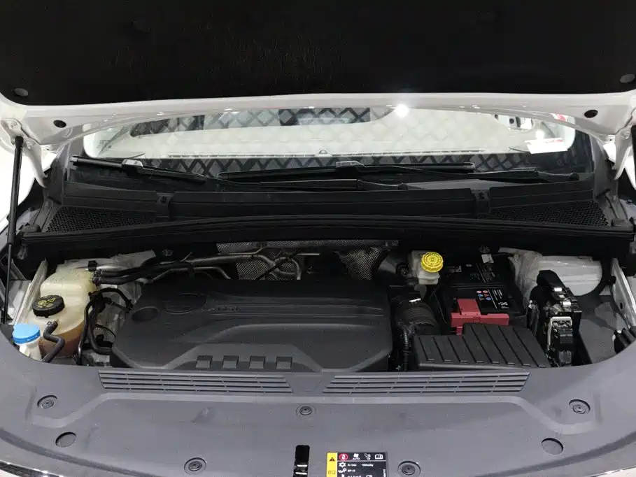 Roewe iMAX8 2024 2023 400TGI Cross Edition