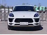 Photo 2 - Porsche Macan