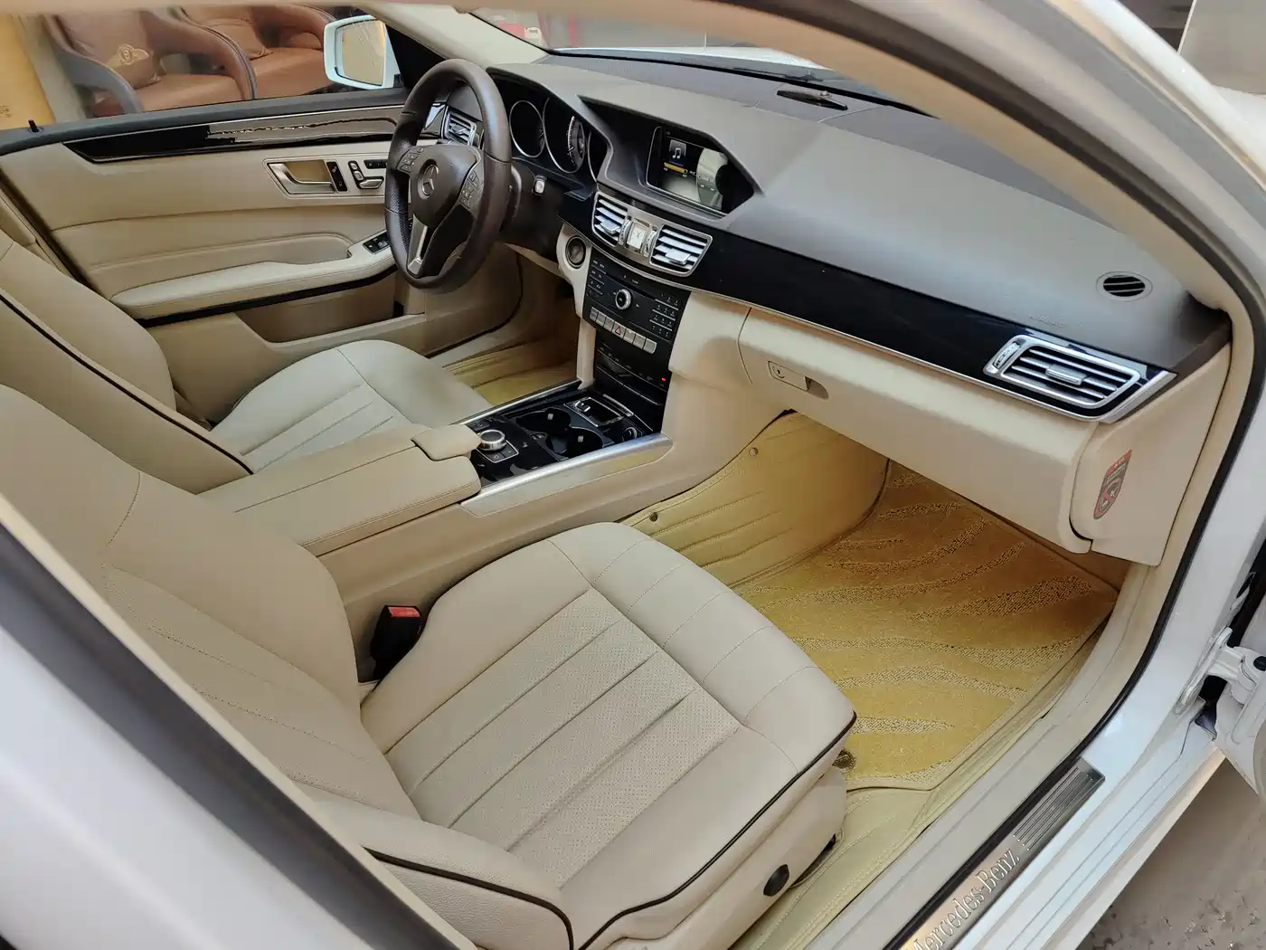Mercedes-Benz E-Class 2015 Facelift E 260 L Sport фото 17