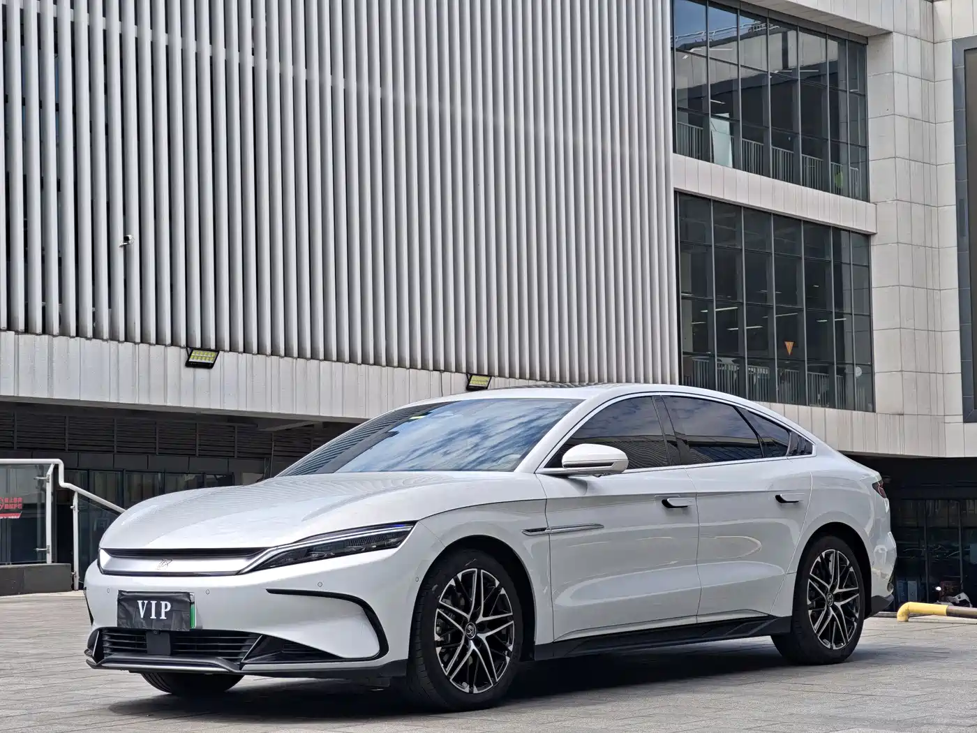 BYD Han 2025 Model EV 605KM Premium Version фото 4