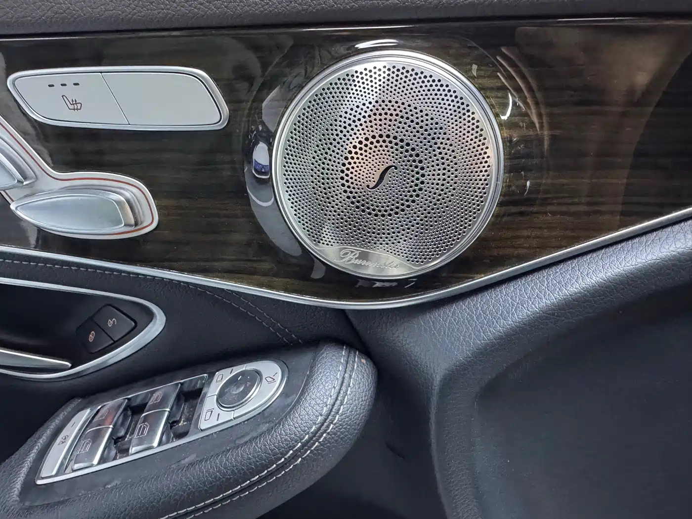 Mercedes-Benz GLC 2018 GLC 260 4MATIC Dynamic фото 6
