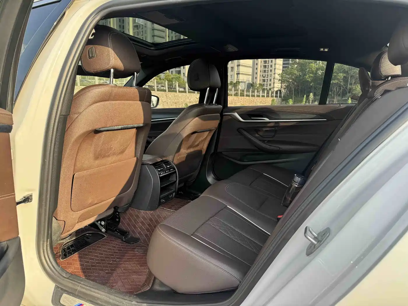 BMW 5 Series New Energy 2021 535Le M Sport Package фото 7