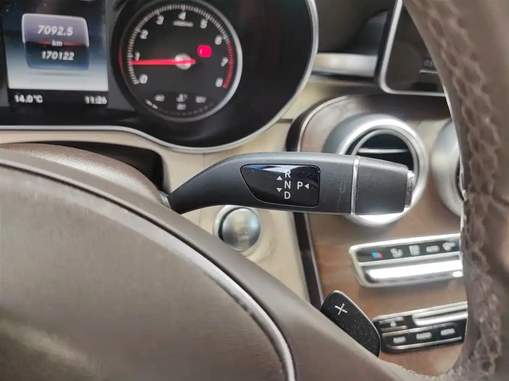 Mercedes-Benz GLC 2017 GLC 300 4MATIC Dynamic фото 10