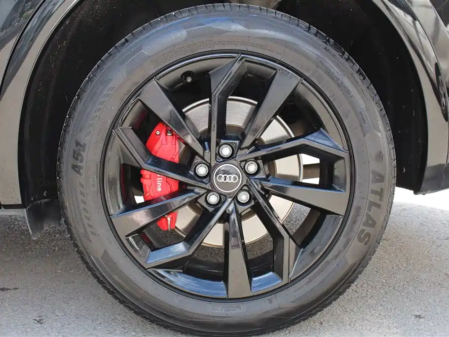Audi Q5L 2023 40T Luxury Dynamic фото 8