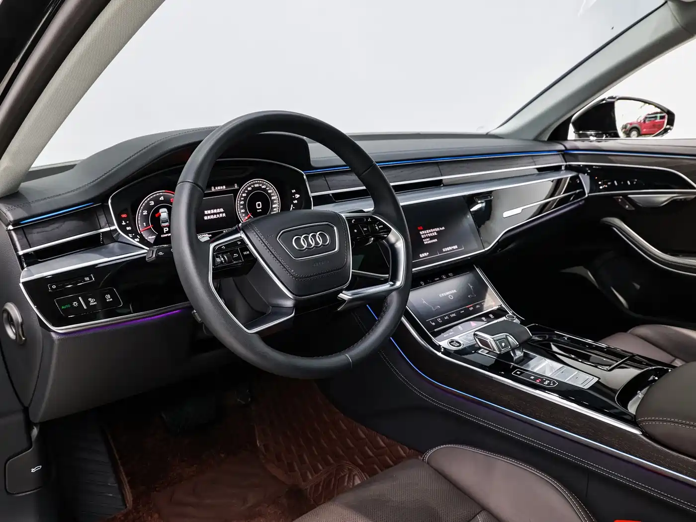 Photo 17 - Audi A8