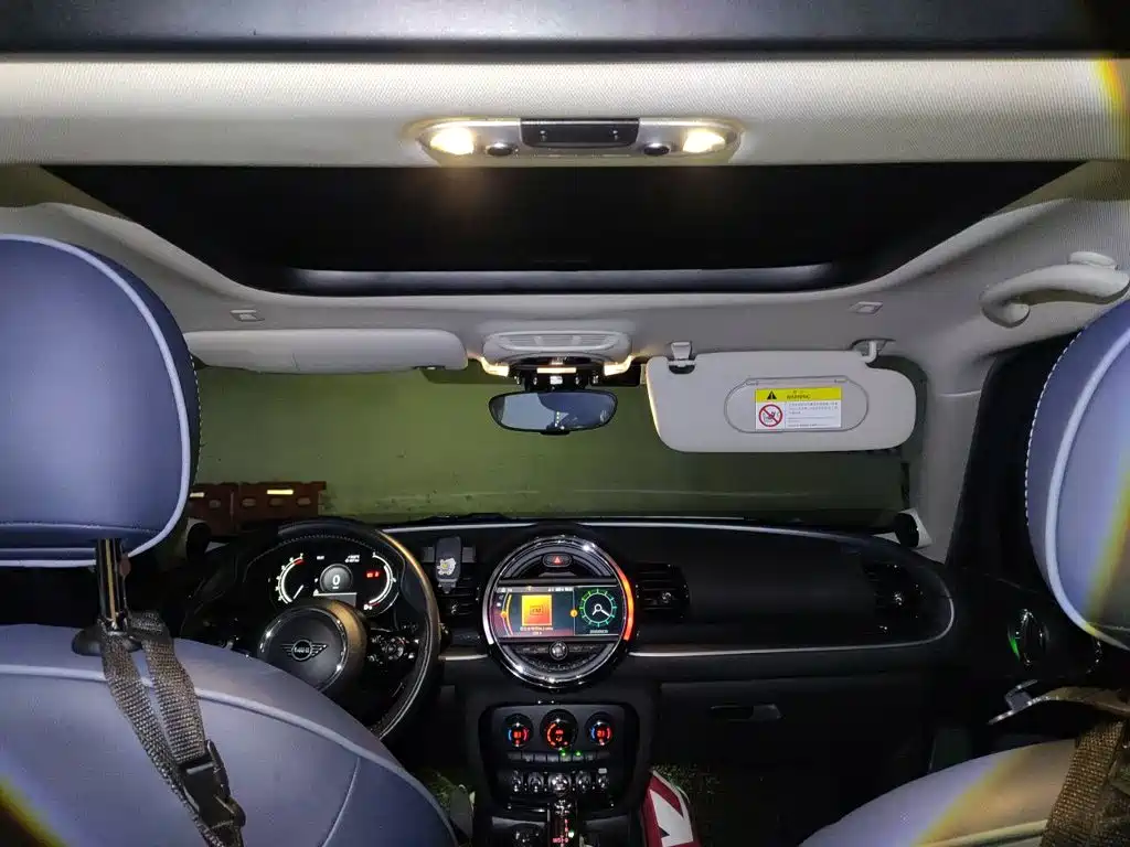 صورة 14 - MINI CLUBMAN