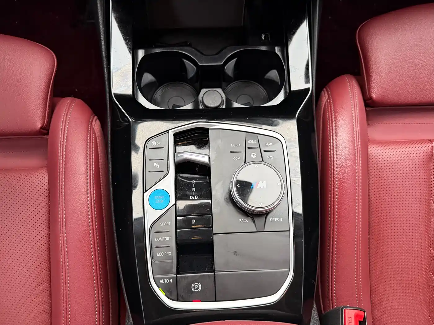 BMW iX3 2023 Leading Type фото 11