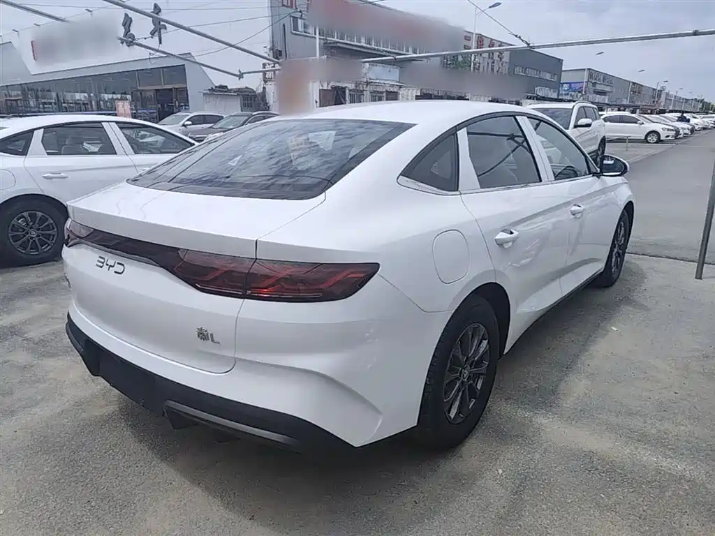 BYD Qin L 2026 DM-i 128KM Progressive фото 7