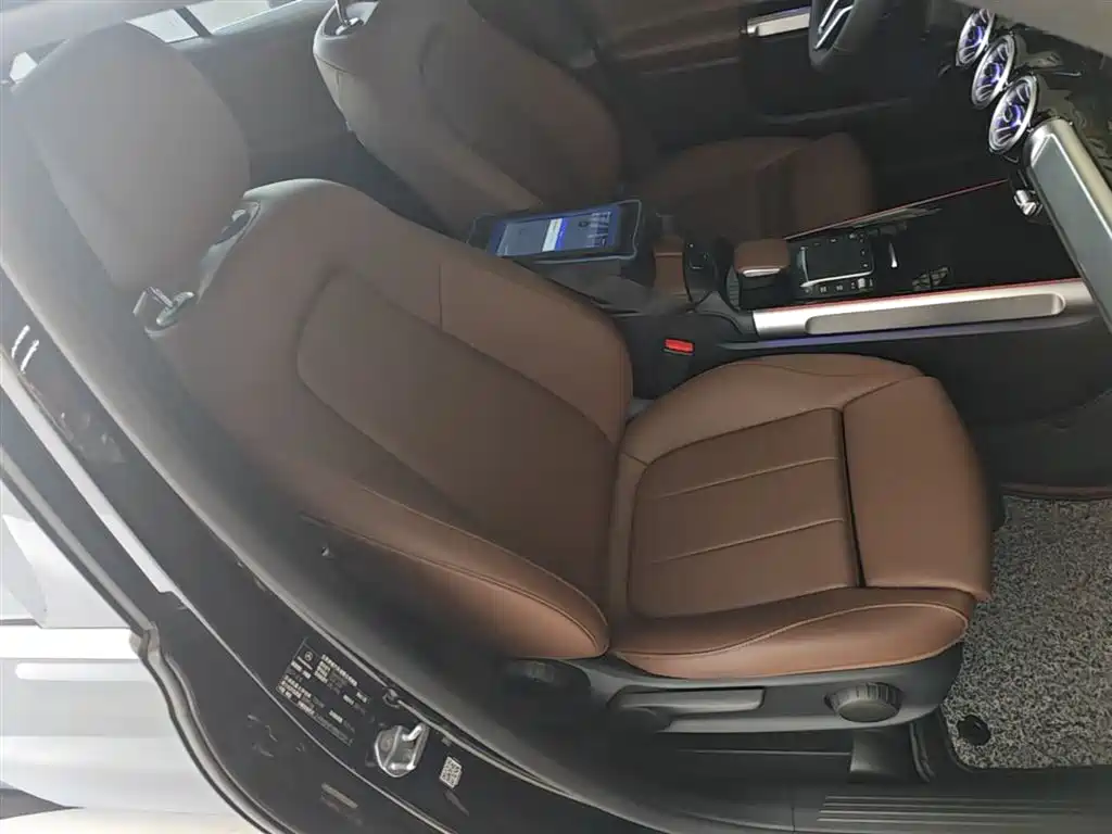 Mercedes-Benz GLB 2021 GLB 200 Dynamic фото 25