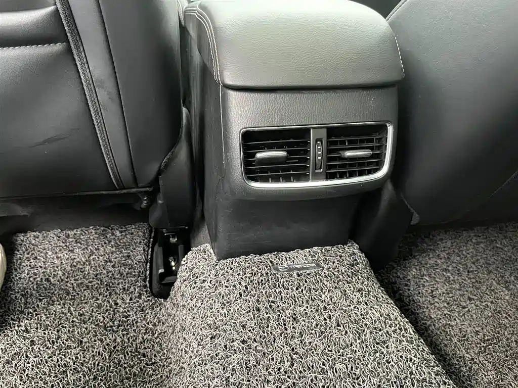 Mazda Atenza 2018 2.5L Skyactiv Exclusive (China V) фото 15