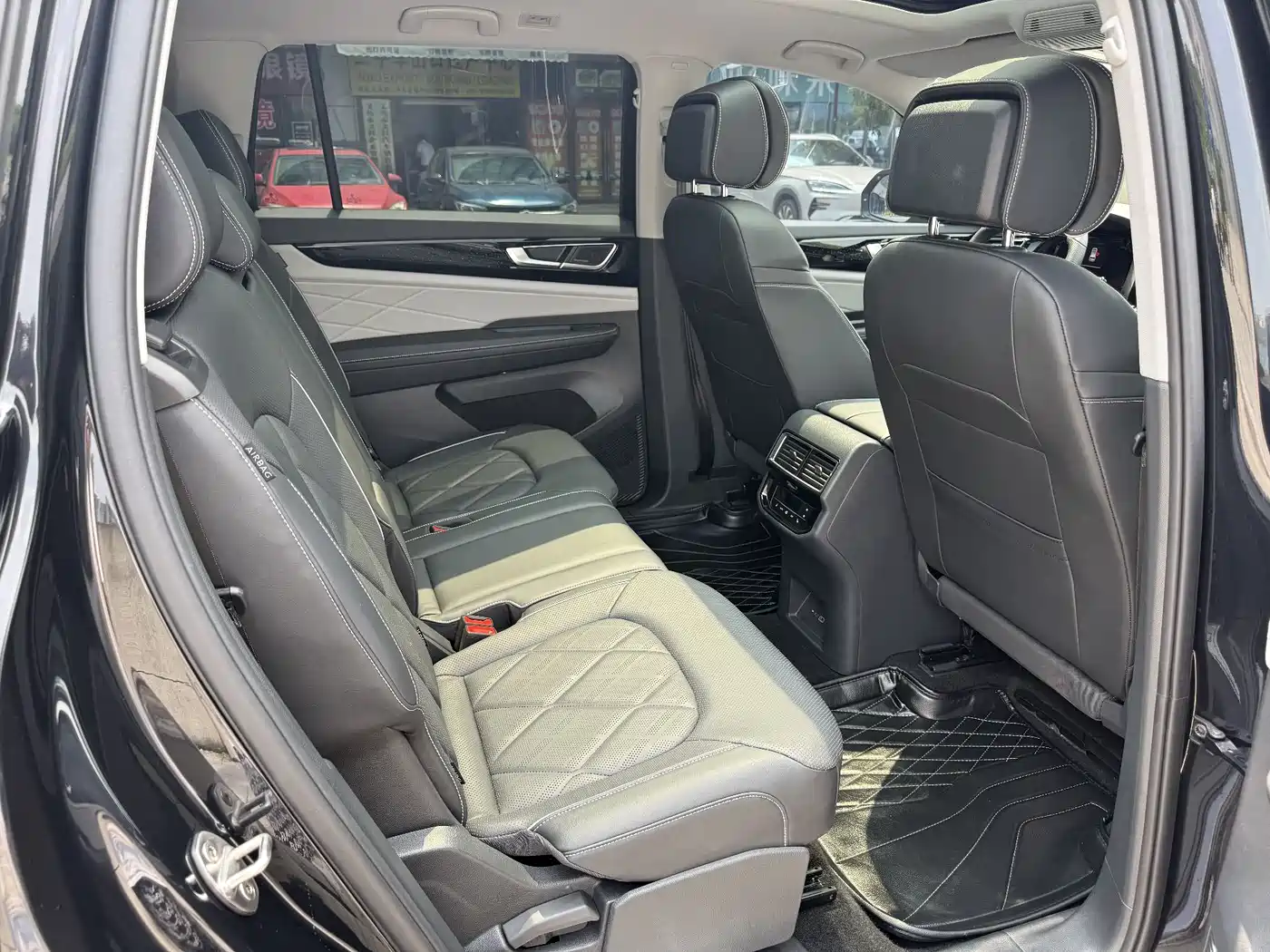 Volkswagen Teramont 2024 380TSI 4WD Prestige Flagship Edition фото 12