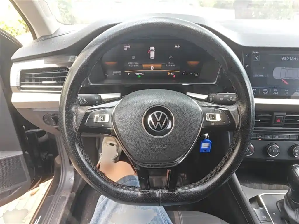 Volkswagen Lavida 2021 1.5L Automatic Vision Edition фото 11
