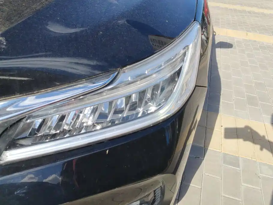 Photo 5 - Honda Accord