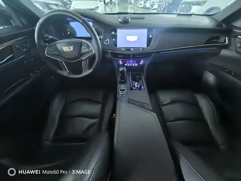 Фото 9 - Cadillac CT6