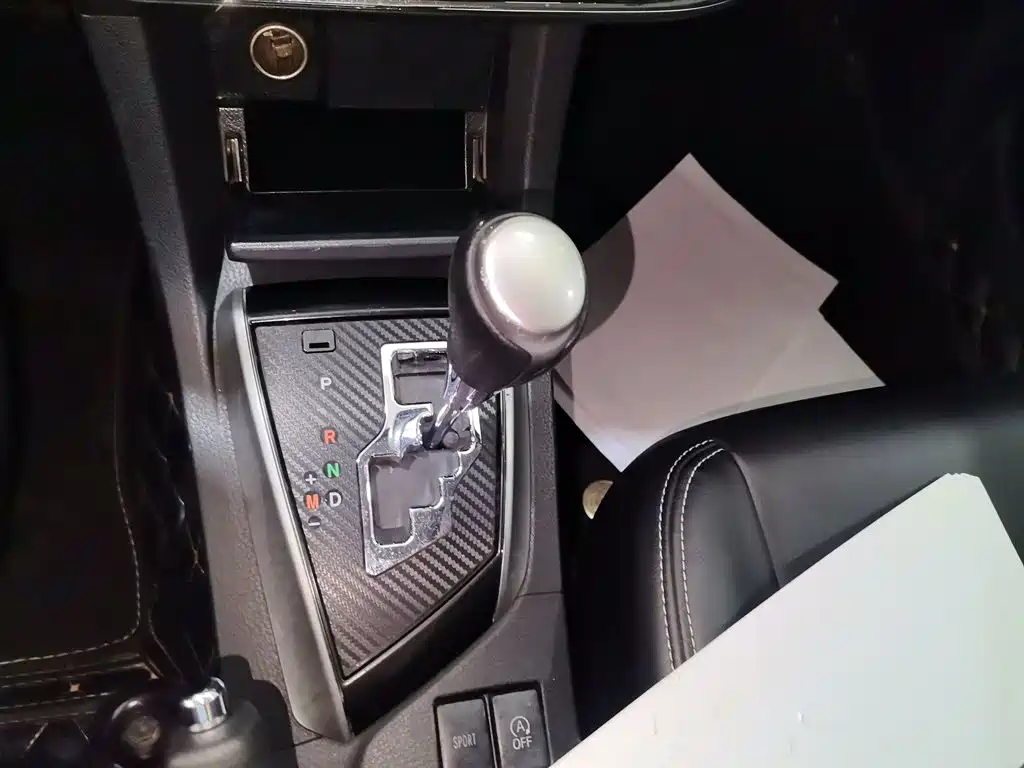 Toyota Corolla 2017 1.2T CVT GL фото 7