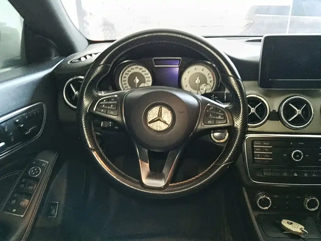 Mercedes-Benz CLA (Import) 2015 2015 CLA 200