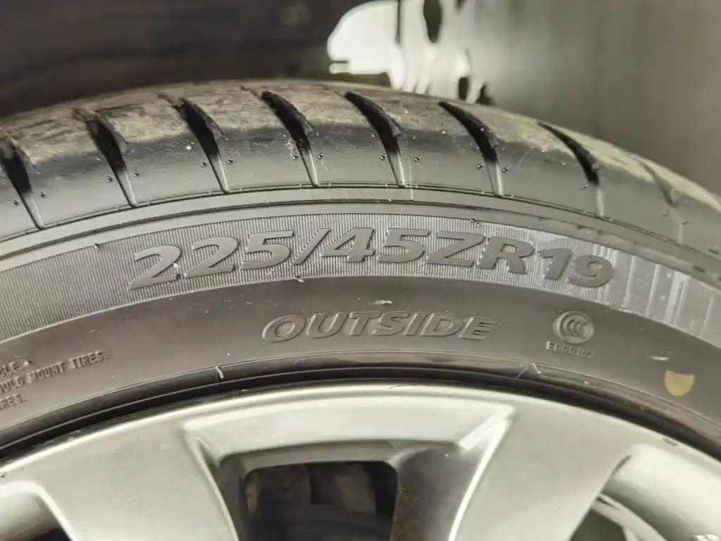 Фото 24 - Mazda Atenza