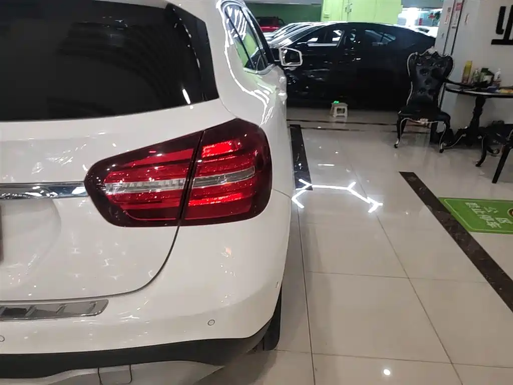 Mercedes-Benz GLA 2017 GLA 200 Fashion фото 8