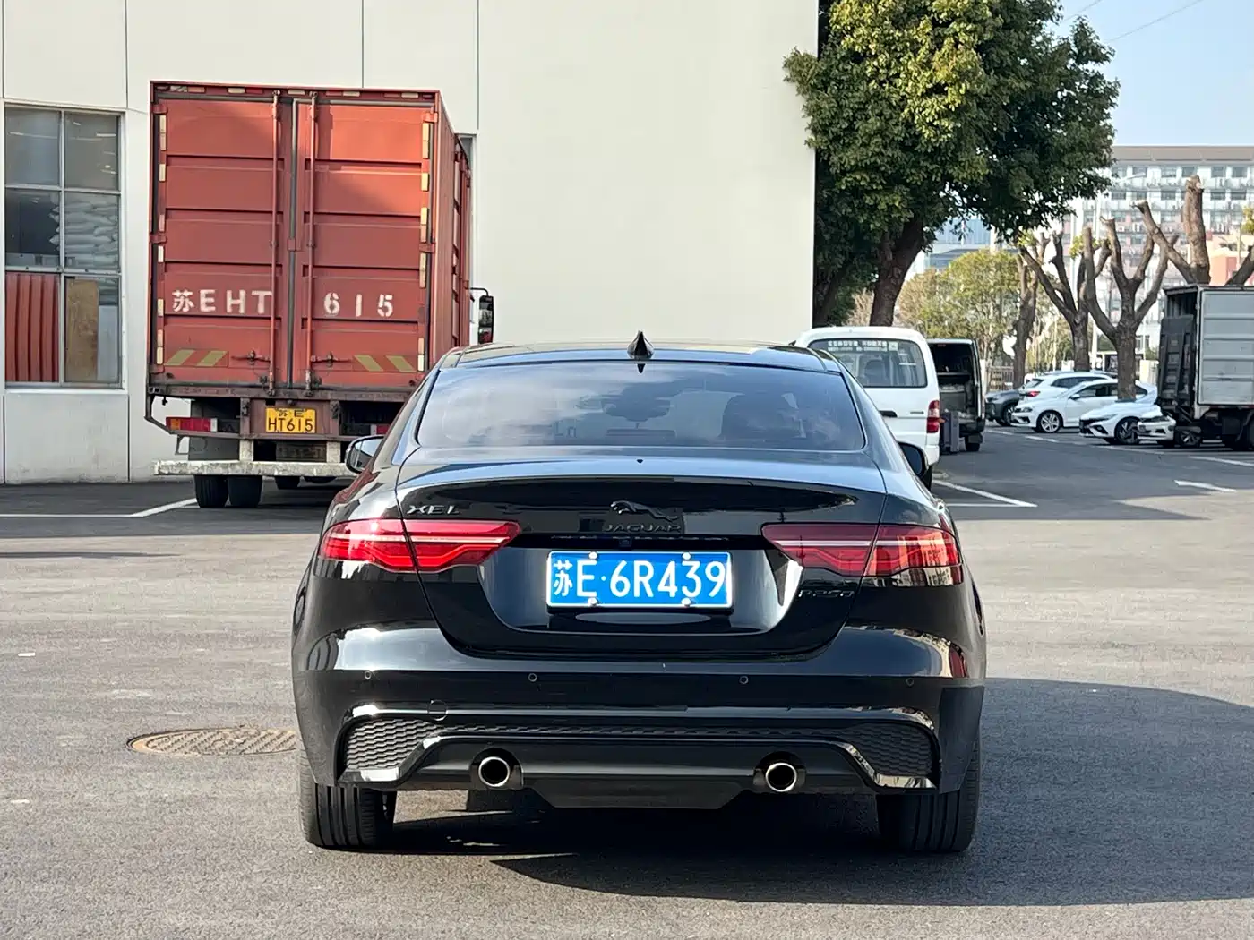 Jaguar XEL 2024 Model 2.0T 250PS R-DYNAMIC S Gloss Black Sport Edition фото 5